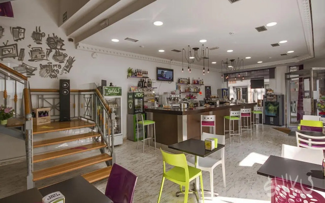 Shiku Hostel