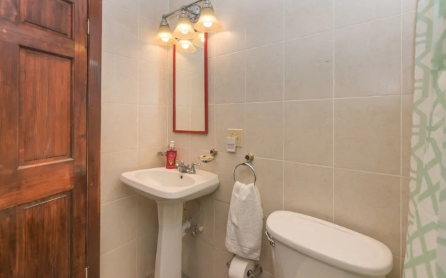 Sunset Villas 12D 2 Bedroom Condo By Redawning