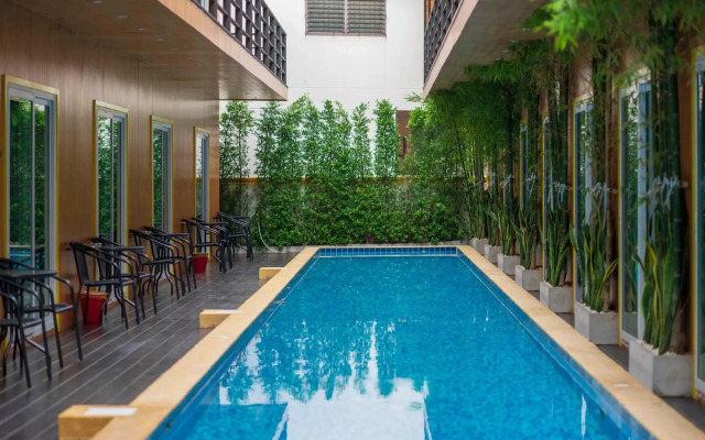 Resort V - MRT Huai Khwang