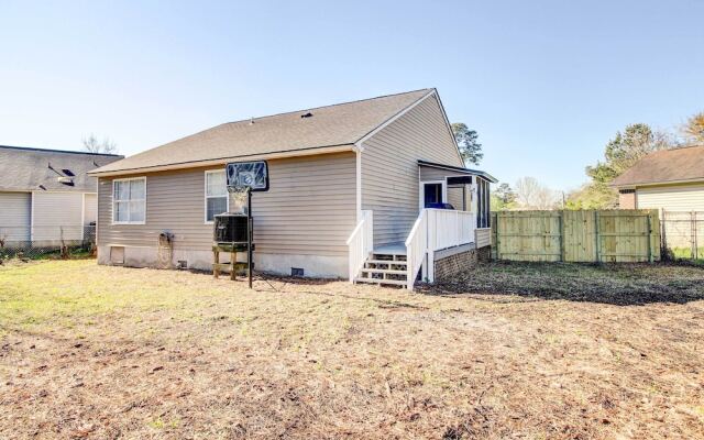 Peaceful Savannah Home - 11 Mi to Beaches!