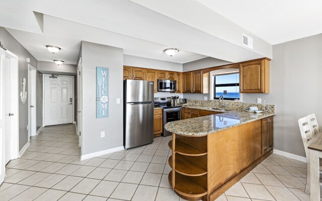 Seaside Beach & Racquet Condos