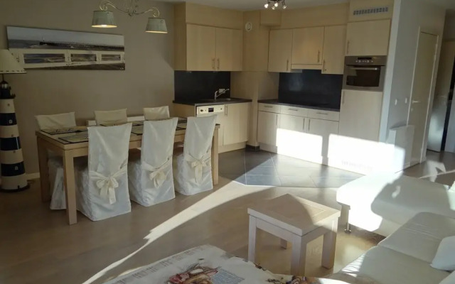 Apartment in Nieuwpoort With sea Views