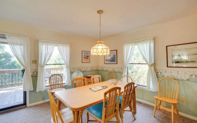 Spacious Kill Devil Hills Getaway w/ 3 Decks!