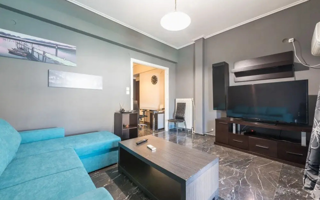 Topfloor Central Apt With Urban Views