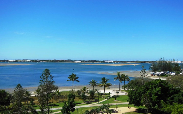 Crystal Bay on the Broadwater