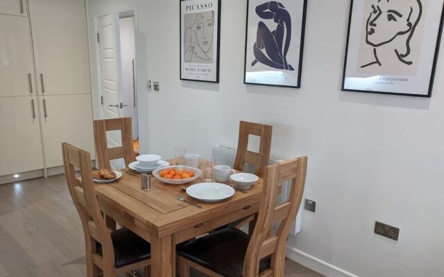 Central Nottingham Gem - Luxurious 2-bed Apartment