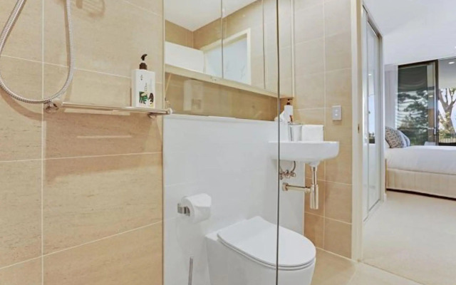 Luxury High End Unit Private Courtyard on Ground Level