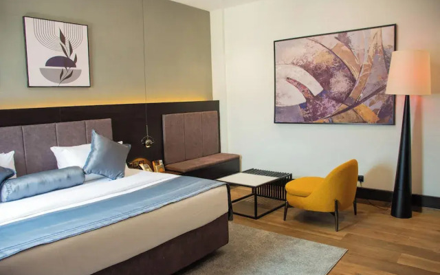 The Thribeka International Hotel