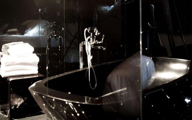 Seven Hotel Paris