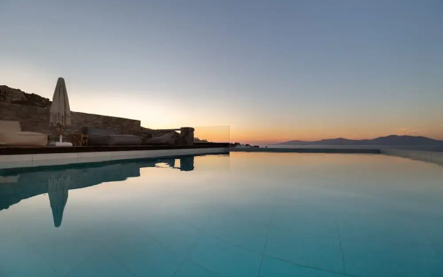 Martinez in Mykonos With 5 Bedrooms and 4 5 Bathrooms