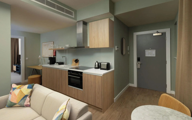 The Lincoln Suites