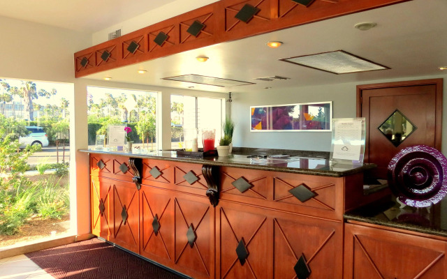 Hotel Iris - San Diego