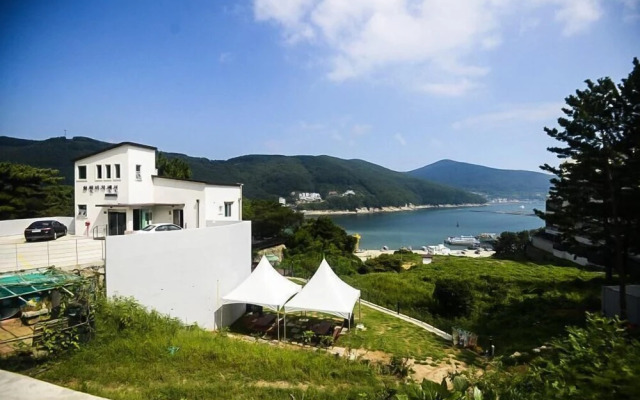 Geoje Wahyunbeach Pension
