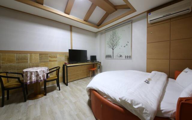 Theme Motel