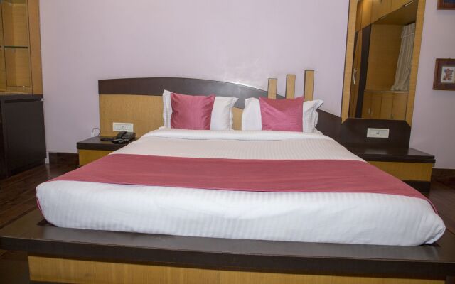 Hotel White House Inn By OYO Rooms