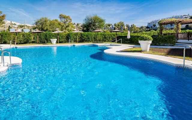 GH-Beautiful 2 bedroom apt small pool
