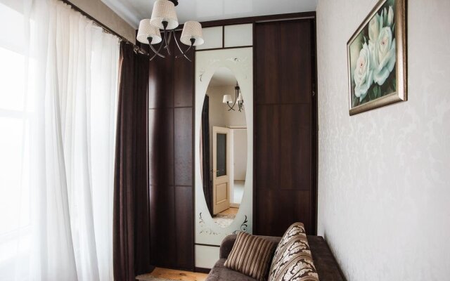 Apartment on Liteyny 60