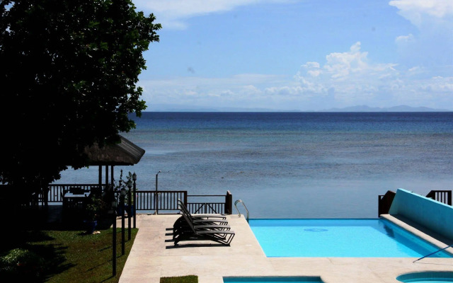 Caimito Beach Hotel