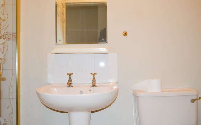 2 Bedroom Flat in Central Edinburgh