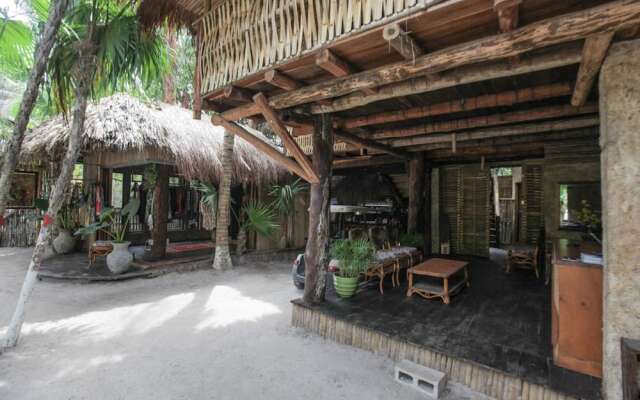 Hostel Bambu Gran Palas And Cenote