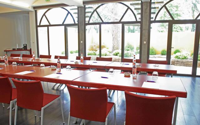 Best Western Plus Le Lavarin