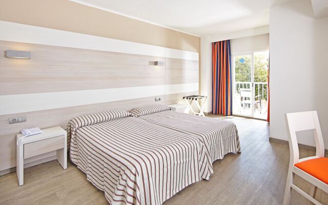 Ahoi! Urban Beach Hotel