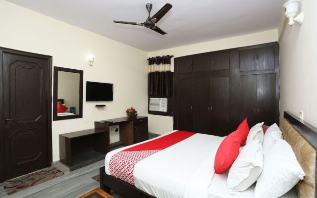 OYO 33359 Corporate Villa