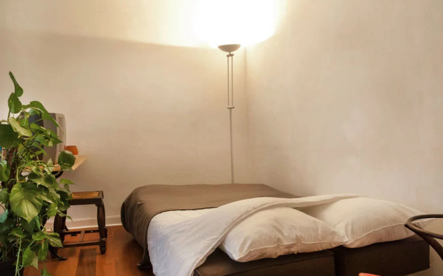 Studios Paris Bed & Breakfast - Le Jardin de Montmartre