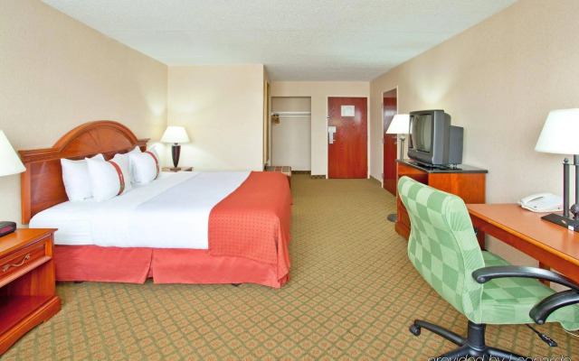 Delta Hotels by Marriott Muskegon Convention Center