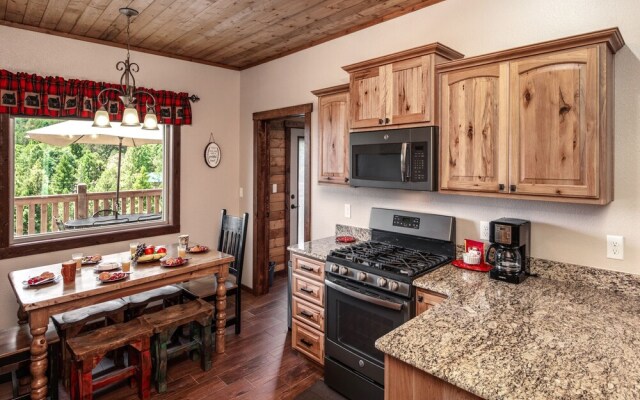 413crestviewmtncb - Crest View