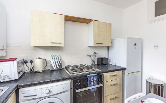 Modern City Apartment Aldgate
