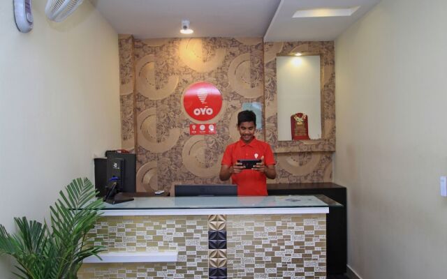 OYO 4733 Champion Residency
