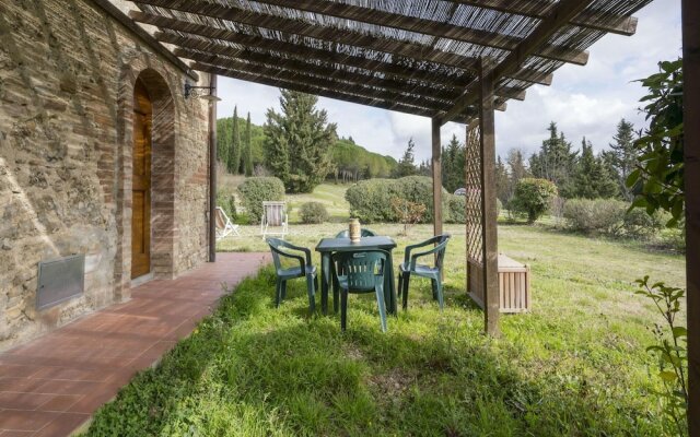 Splendid Villa in Montespertoli With Swimming Pool, Garden