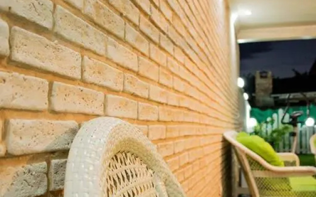 Red House Family Hotel