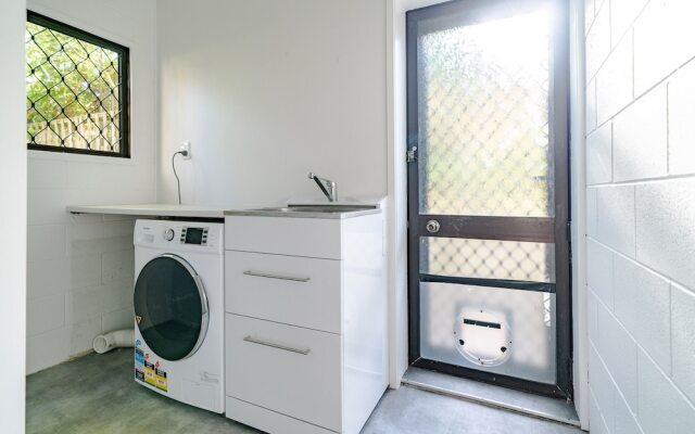 Birkenhead Modern 3 Bedrooms Villa