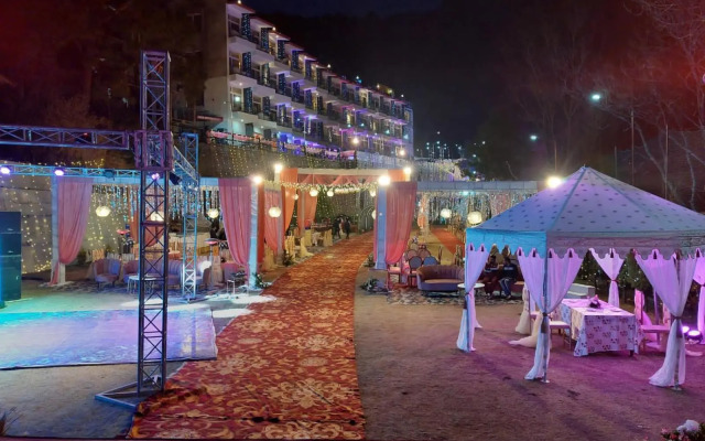 Wood Creek Resort & Spa Kasauli