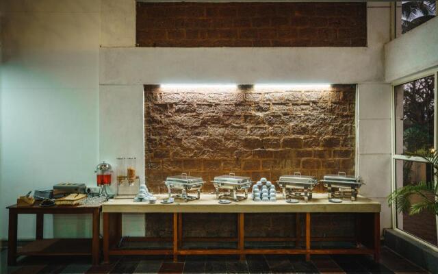 Derive Hotel by Amor