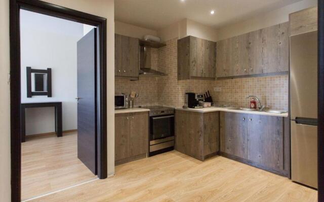 Modern art apt in Glyfada with sea view