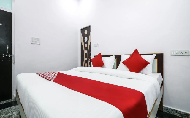 OYO 15243 Hotel Gulab Resort