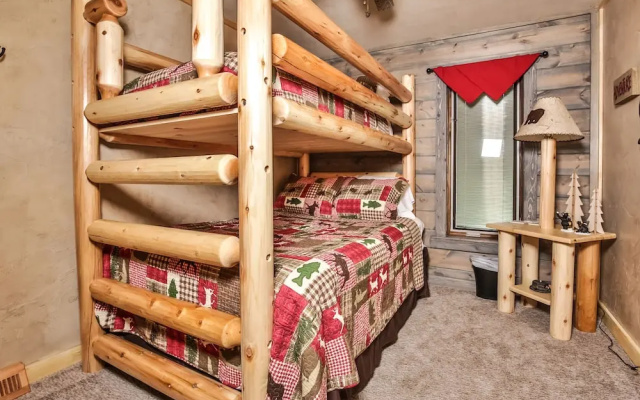 East Bay Hideaway - 4 Br Home