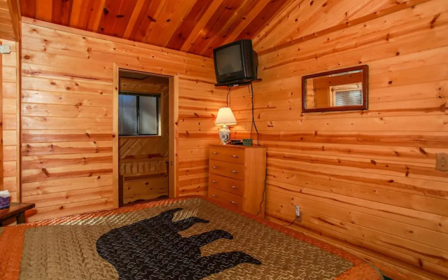 Memory Maker Cabin