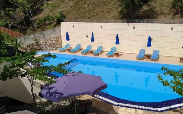 Sfinias Hotel