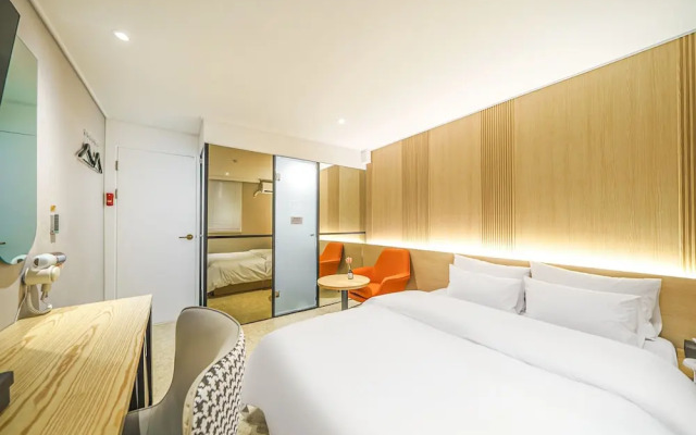 NO.25 Hotel Dongam