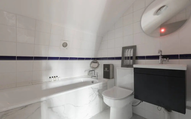 New Kent Road by Onefinestay