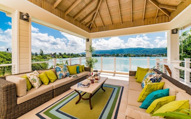 Everything Nice By the Sea in Montego Bay 5BR