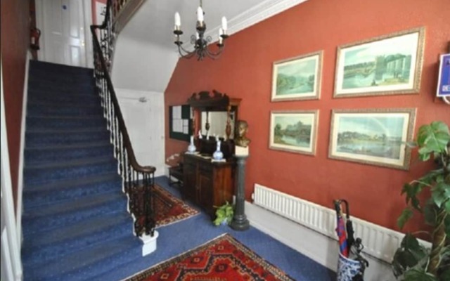 Churchill Guest House