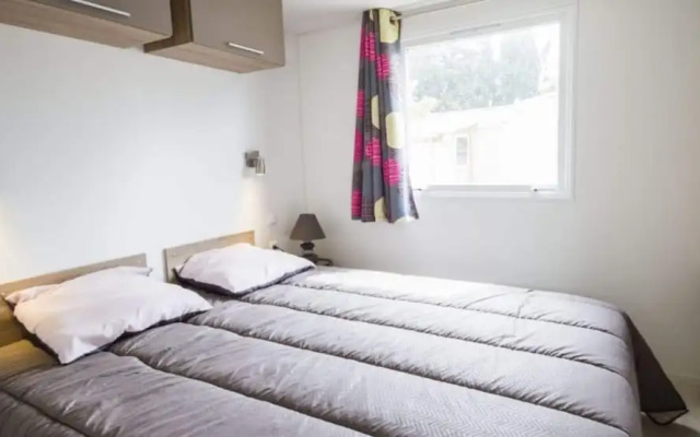 Bessan Mobile Home With Pool Fun