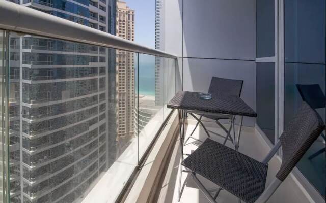 Driven Holiday Homes - Bay Central