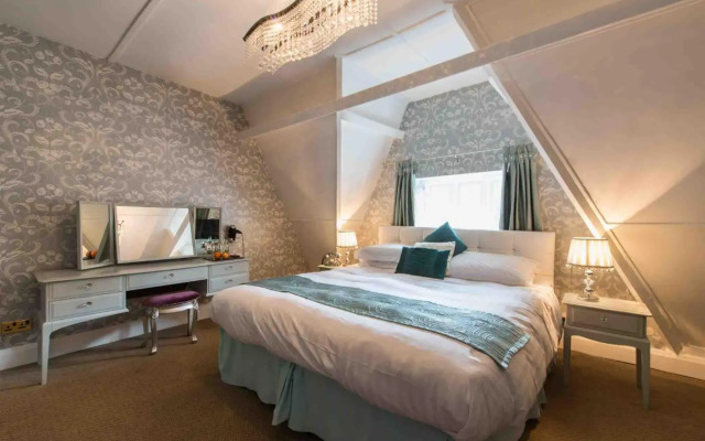 Maenan Abbey Hotel