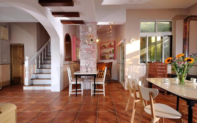 Sunnyrain Bed And Breakfast